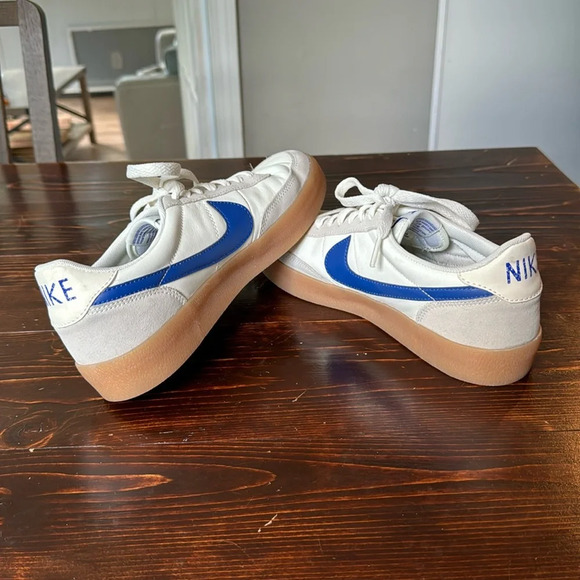 Nike Other - Nike Men’s white/grey with Blue Nike accent shoes - Size 8